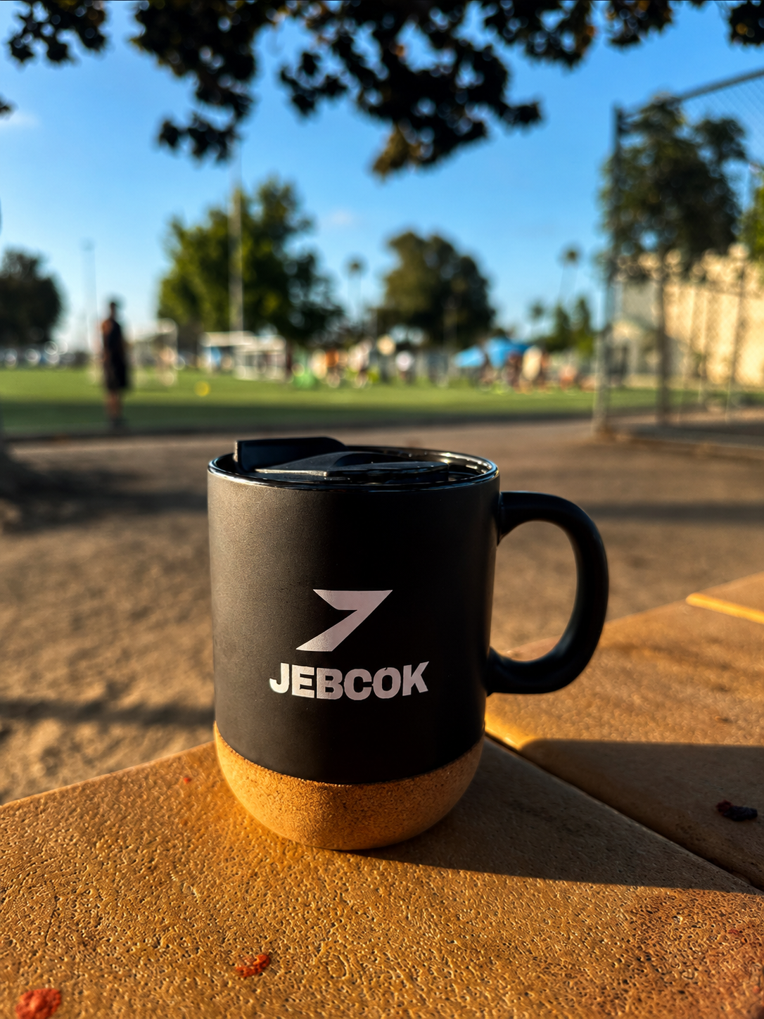 Cork Base Ceramic Coffee Mug with Lid | Matte Black 450ml